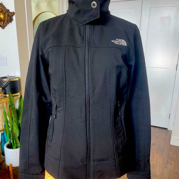 The North Face Women’s Lightweight Wind Resistant Jacket Small EUC - Picture 1 of 8